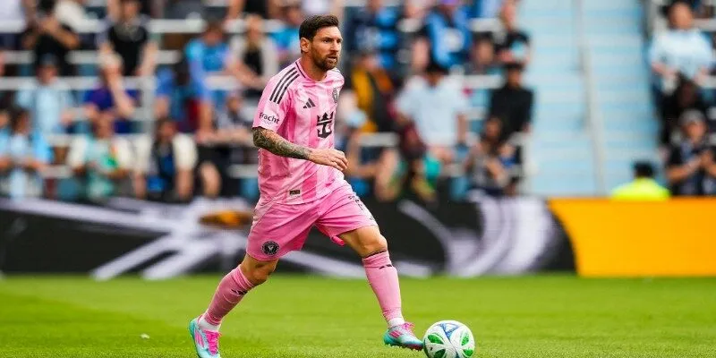 Messi liên tục bỏ lỡ cơ hội ngon ăn trước khung thành đối thủ