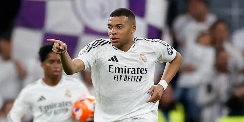 Mbappe gỡ hòa 1 - 1 giúp Real níu giữ hy vọng